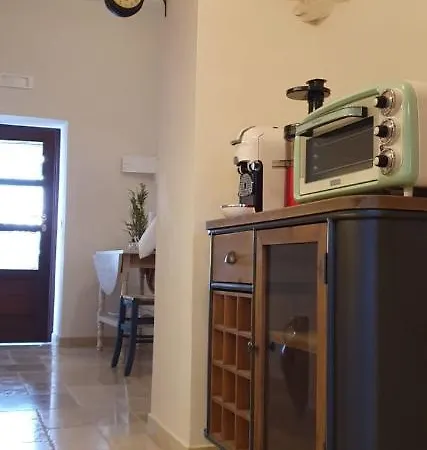 Trulli Selva E Natura Gio'.ele Bed & Breakfast 4*